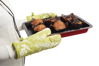 Cotton baking pad, heat proof, for use in microwave and oven